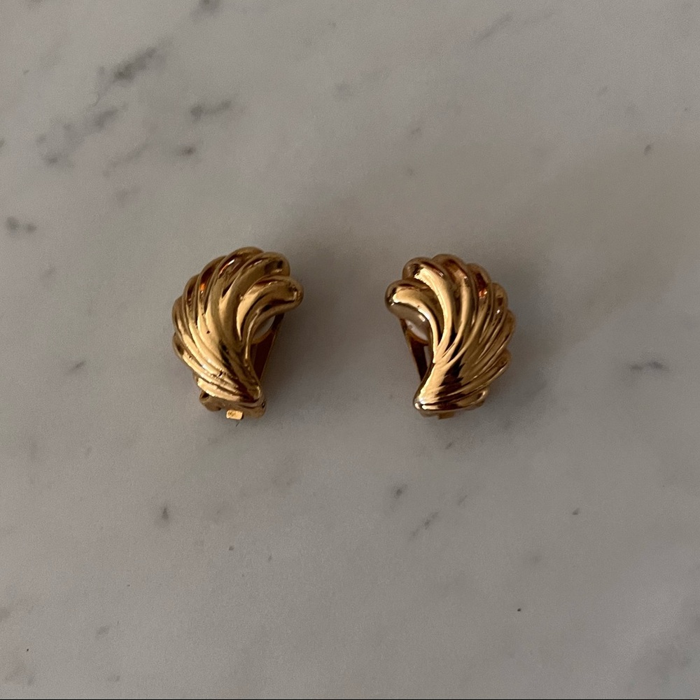 Christian Dior Vintage Shell Earrings